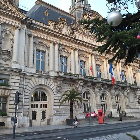Appartement Au Calme, Avec Parc Prive, 50M Du Tram Tours Dış mekan fotoğraf